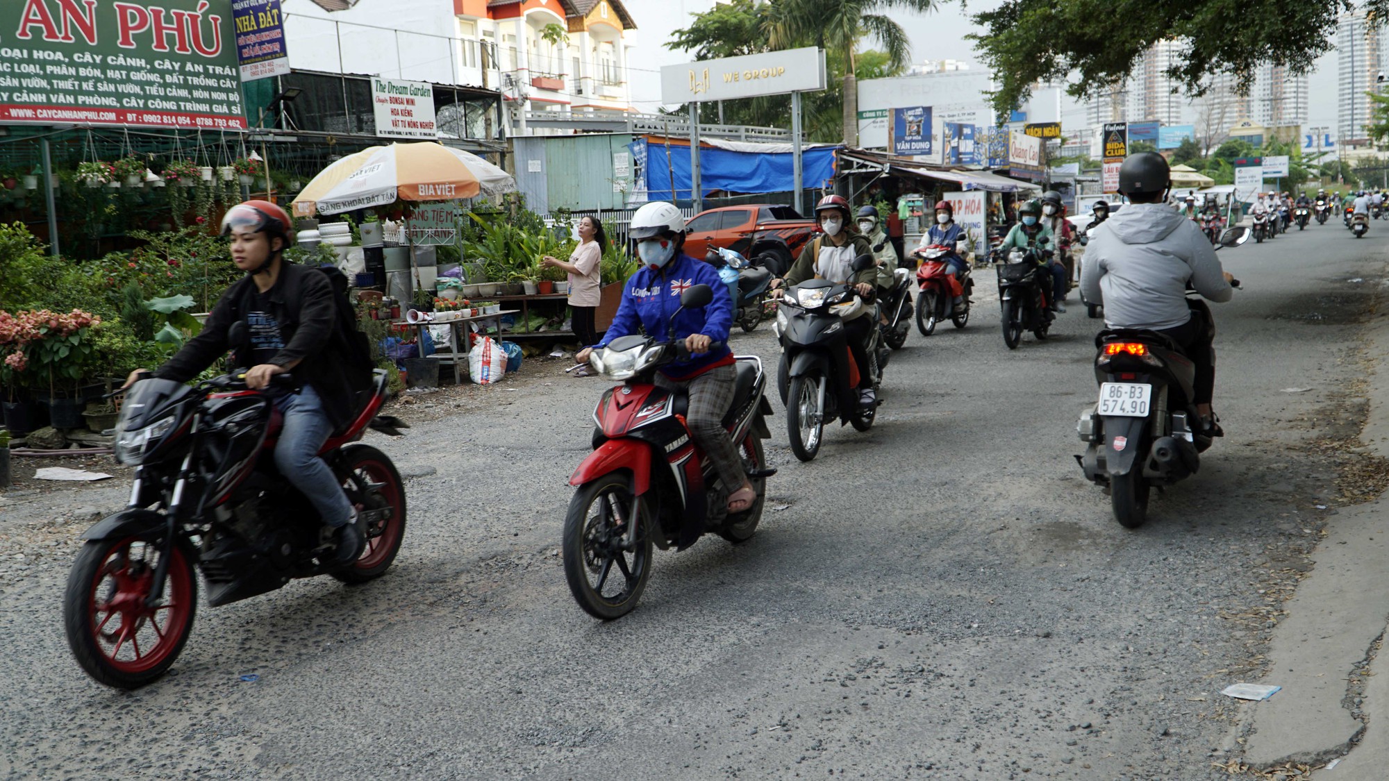 TP.Thủ Đức: Sửa chữa, khắc phục một số tuyến đường hư hỏng - Ảnh 2.