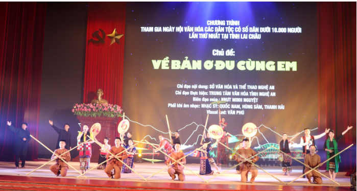 Mê đắm những làn điệu dân ca, dân vũ của các dân tộc thiểu số rất ít người - Ảnh 4. Mê đắm những làn điệu dân ca, dân vũ của các dân tộc thiểu số rất ít người - Ảnh 4.