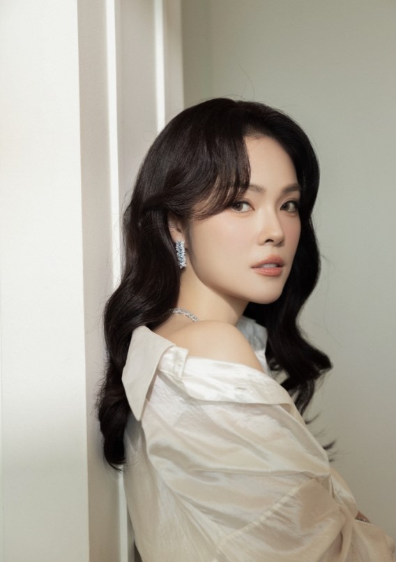 Dương Cẩm Lynh phản ứng thế nào khi nhiều đại gia đề nghị trả giúp khoản nợ tiền tỷ? - Ảnh 2.
