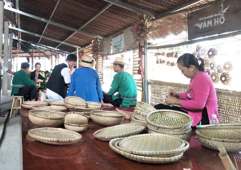 Hội Nông dân tỉnh Bến Tre hỗ trợ nông dân làm du lịch sinh thái theo hướng bền vững - Ảnh 2.