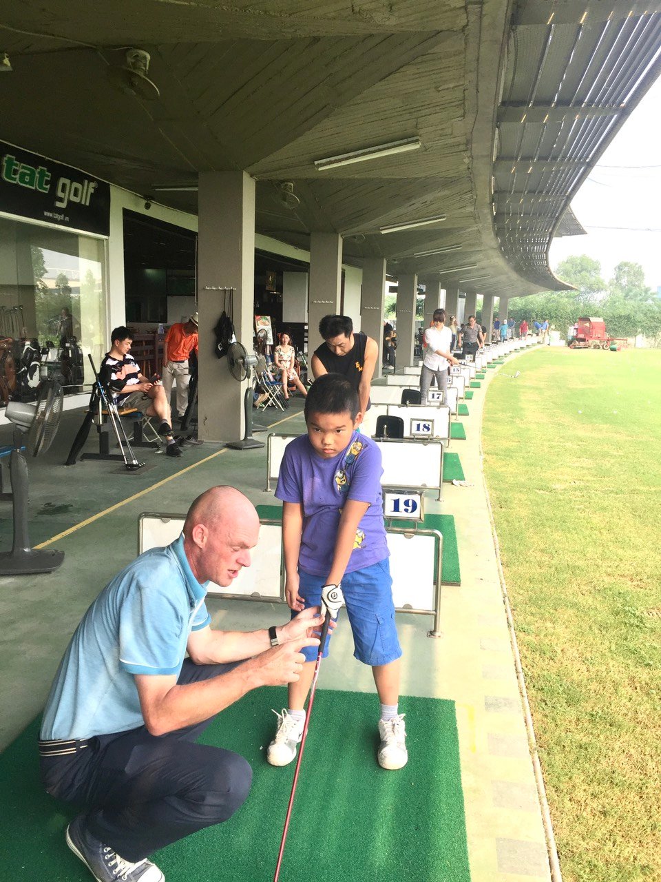 Chuyện làng golf Việt Nam: &quot;Đánh bạc tiền tỷ trên sân golf là chuyện… cơm bữa&quot; - Ảnh 4.