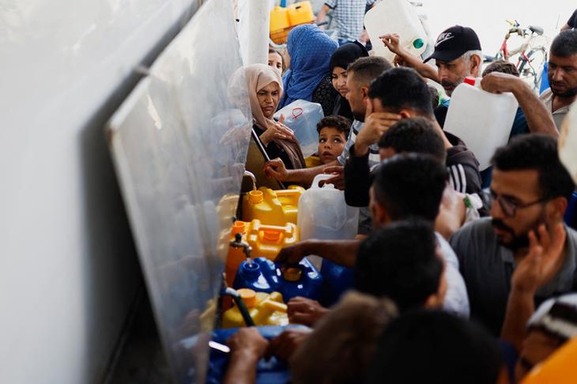 Một tháng chiến sự Israel-Hamas rung chuyển &quot;chảo lửa&quot; Trung Đông - Ảnh 10.