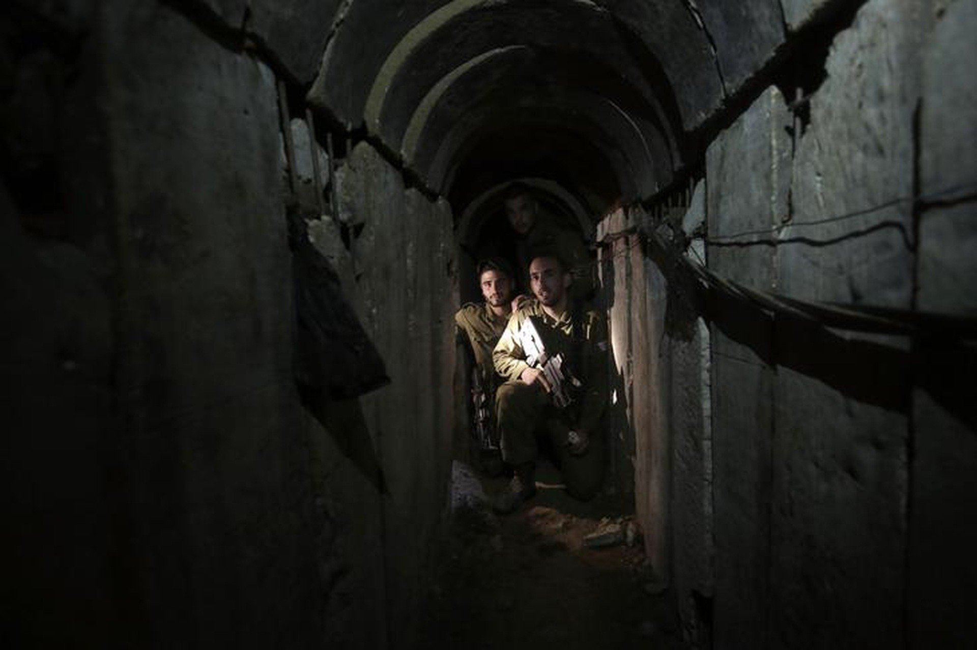 Một tháng chiến sự Israel-Hamas rung chuyển &quot;chảo lửa&quot; Trung Đông - Ảnh 13.