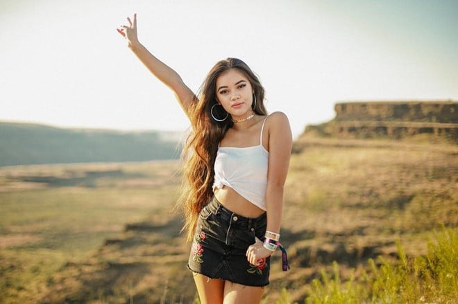 Nhan sắc những hotgirl gốc Việt nổi tiếng vì xinh đẹp và tài năng - Ảnh 6.