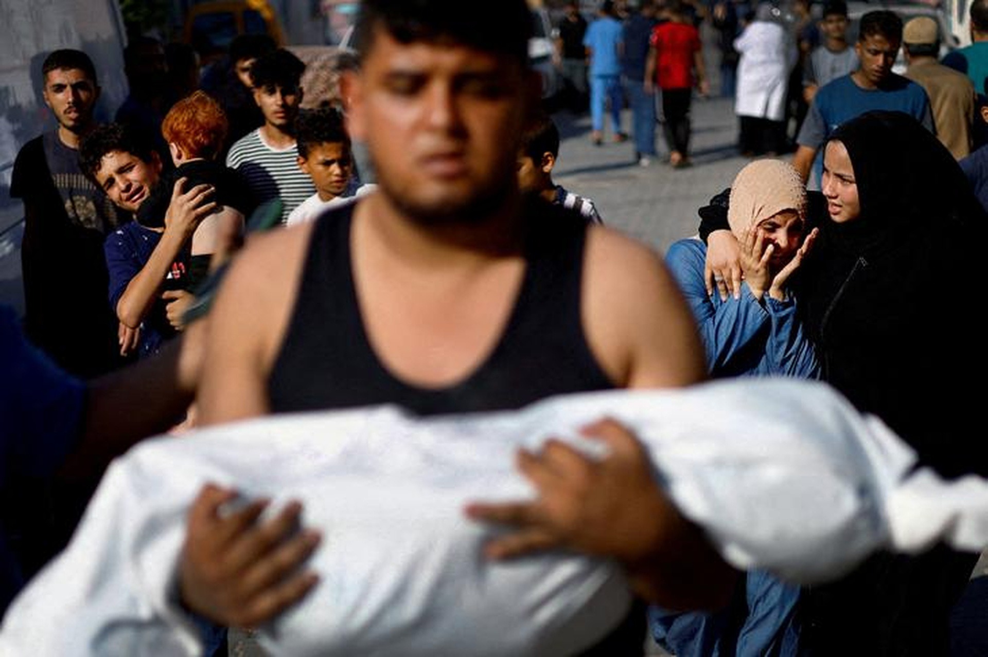 Một tháng chiến sự Israel-Hamas rung chuyển &quot;chảo lửa&quot; Trung Đông - Ảnh 8.