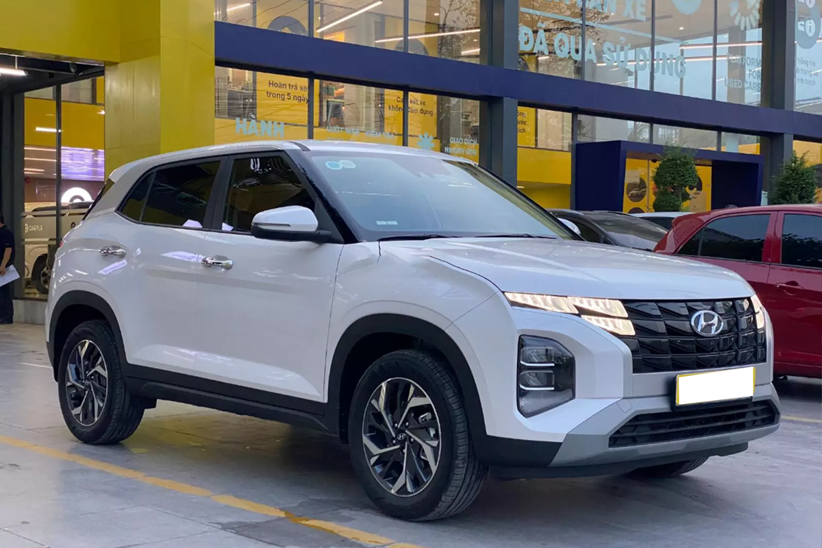 Chạy 4.000km, Hyundai Creta 2023 bán lại giá ngỡ ngàng - Ảnh 1.