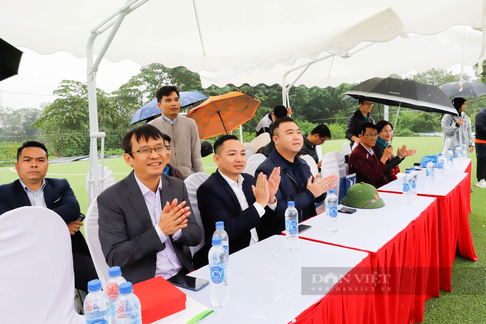 Hình ảnh Lễ khai mạc Giải bóng đá Báo Nông thôn Ngày nay/Dân Việt năm 2023 - Ảnh 3.