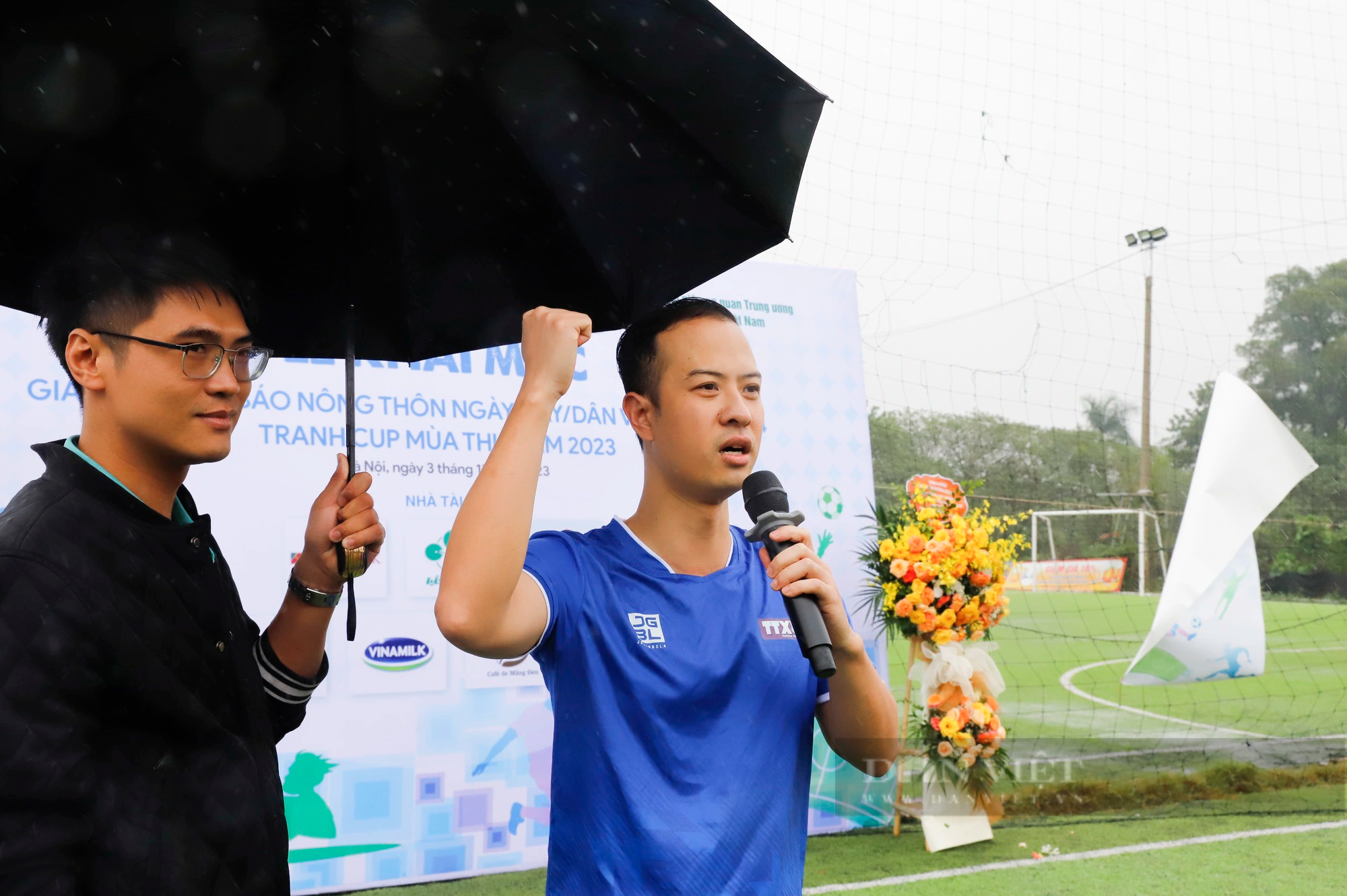 Hình ảnh Lễ khai mạc Giải bóng đá Báo Nông thôn Ngày nay/Dân Việt năm 2023 - Ảnh 7.