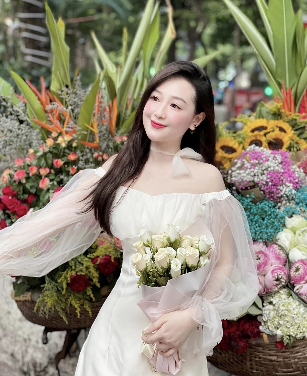 4 cô giáo Gen Z bất ngờ nổi tiếng trên mạng vì xinh như hot girl - Ảnh 4.