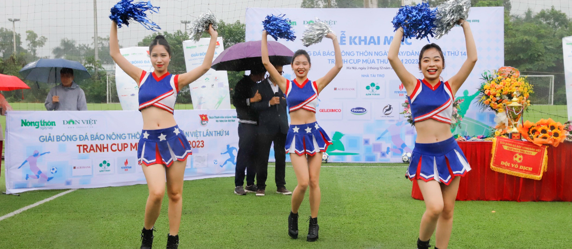 Giải bóng đá bóng đá Báo NTNN/Dân Việt lần thứ 14 - Tranh cúp Mùa Thu năm 2023: Chủ nhà thắng đậm vẫn gặp khó - Ảnh 1.