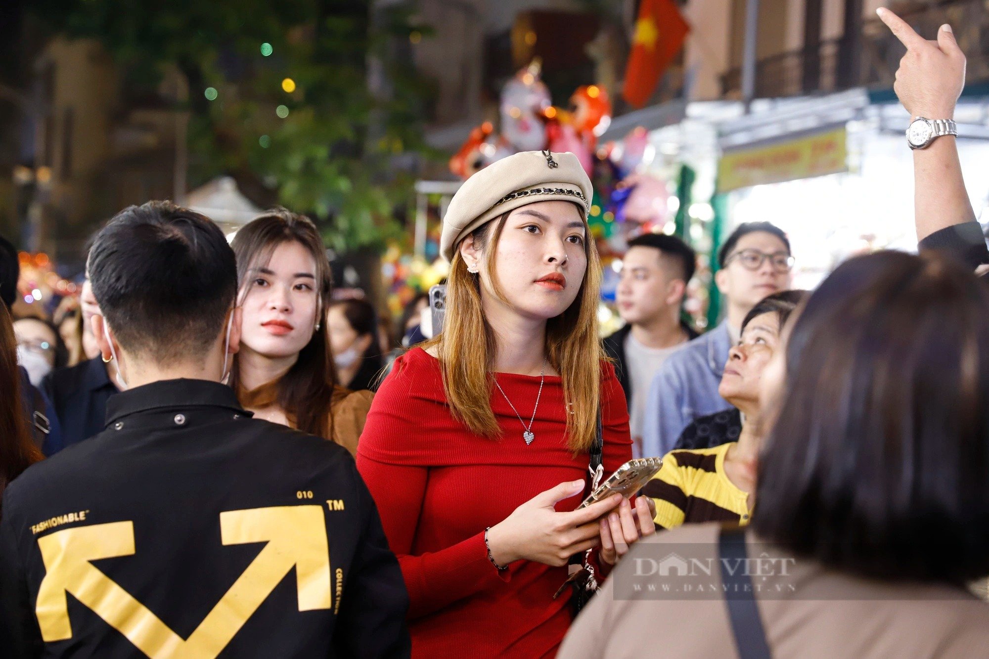 Ảnh ấn tượng tuần: &quot;Thay tên đổi nhà&quot; chợ đầu mối ở Đà Nẵng và giải cứu mèo tại Thái Nguyên - Ảnh 7.
