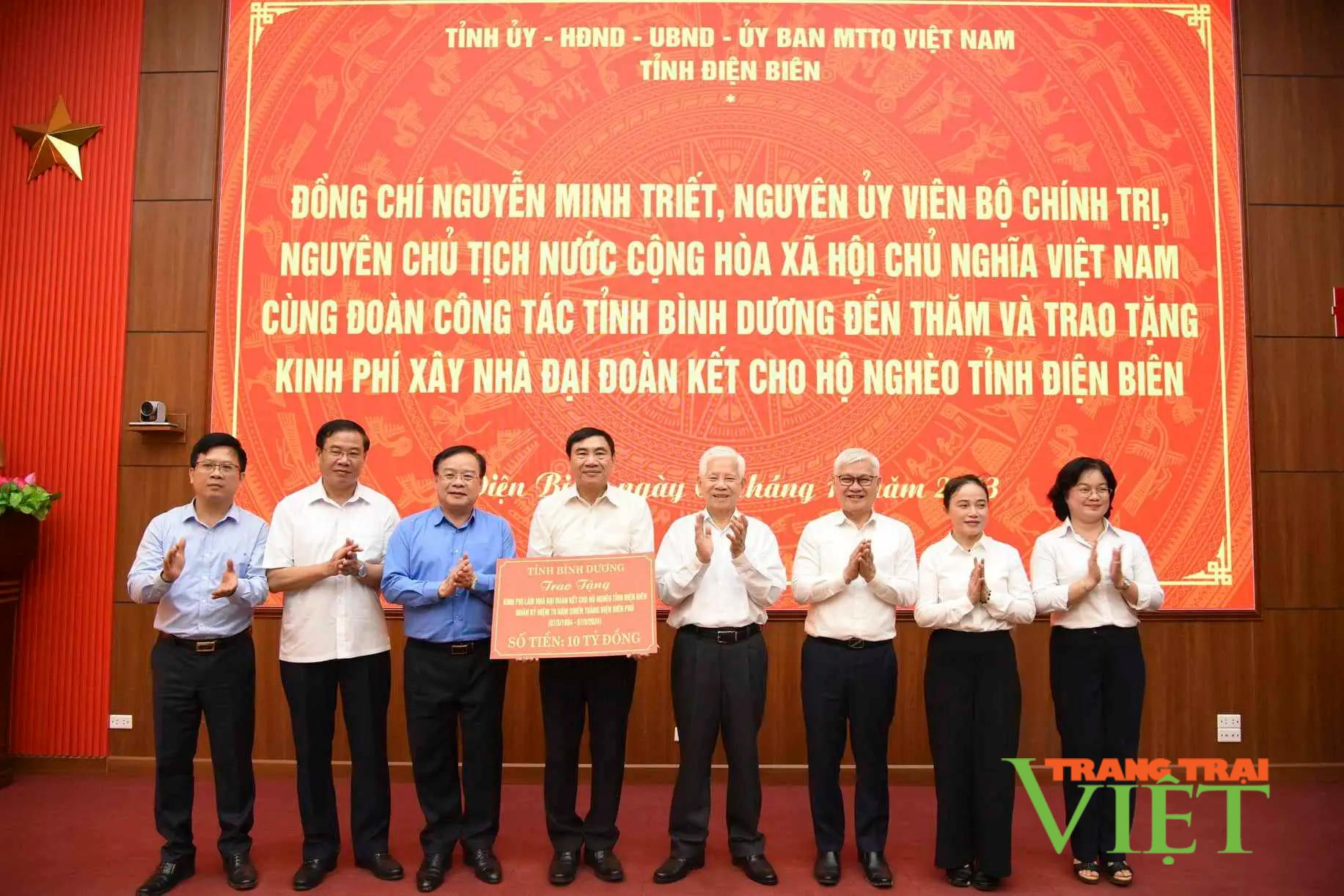 Điện Biên: Tiếp nhận 10 tỷ đồng hỗ trợ hộ nghèo làm nhà Đại đoàn kết - Ảnh 1.