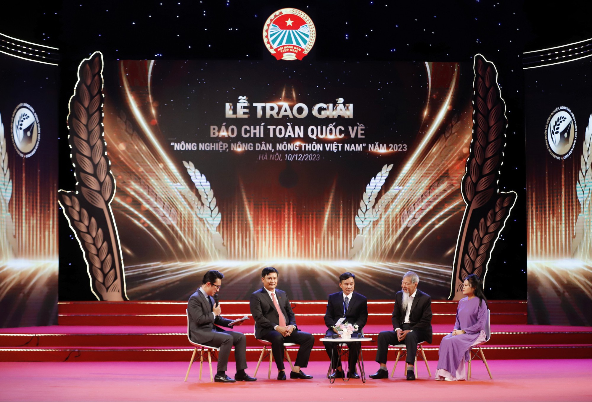 Trao giải &quot;Giải báo chí toàn quốc viết về nông nghiệp, nông dân, nông thôn Việt Nam năm 2023&quot; - Ảnh 1.