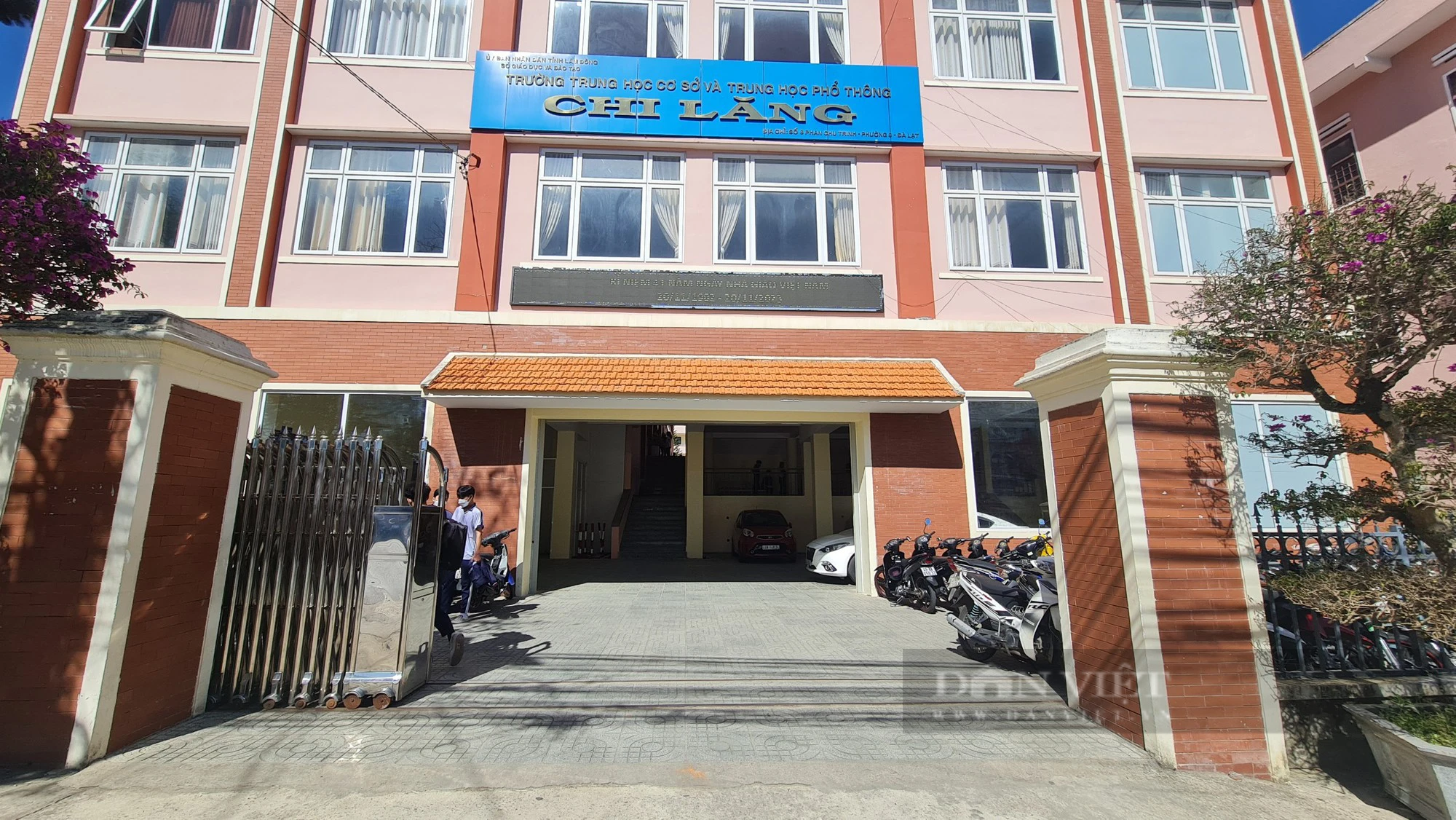 Vụ sập la phông trong trường học tại TP. Đà Lạt: Bất ngờ nguyên nhân ban đầu - Ảnh 3.