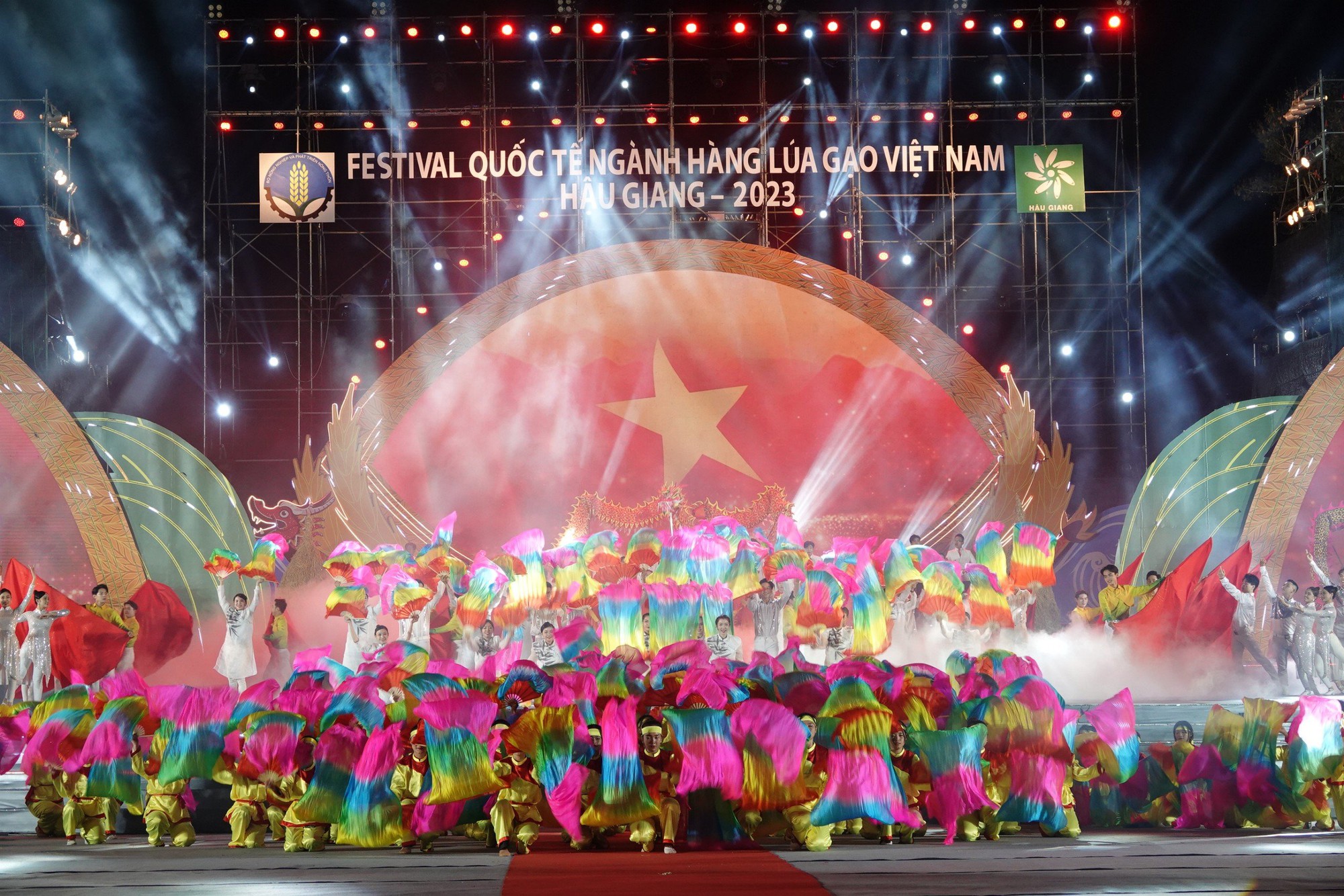 Khai mạc Festival quốc tế lúa gạo Việt Nam - Ảnh 2.