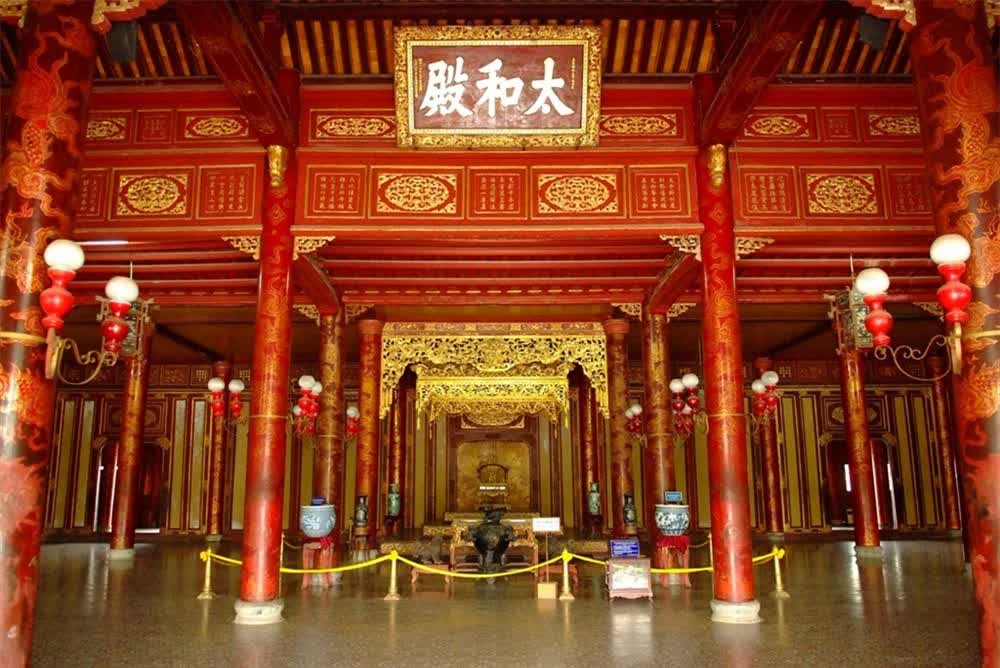 Ngai vàng duy nhất còn lại của Việt Nam: Chưa từng bị di chuyển - Ảnh 2.