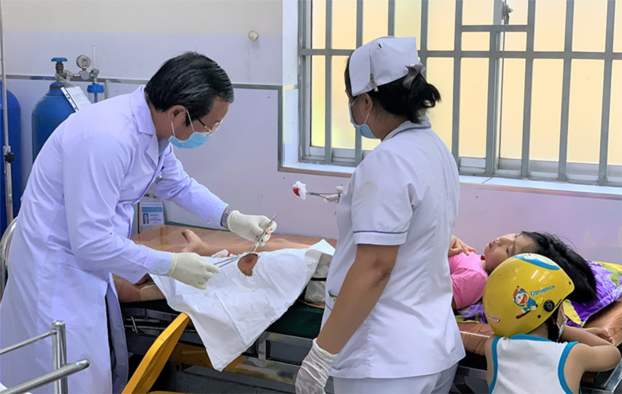 Nhìn lại một năm TP.HCM hướng về y tế cơ sở - Ảnh 4.