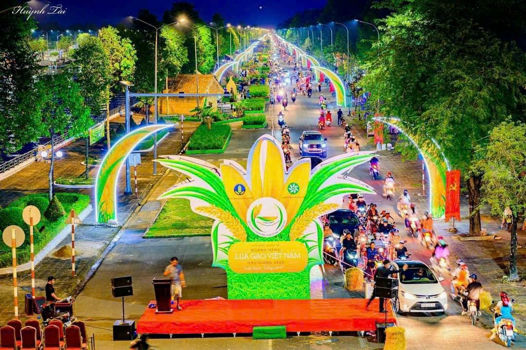 Agribank đồng hành cùng Festival Quốc tế ngành hàng lúa gạo Việt Nam – Hậu Giang 2023 - Ảnh 5.