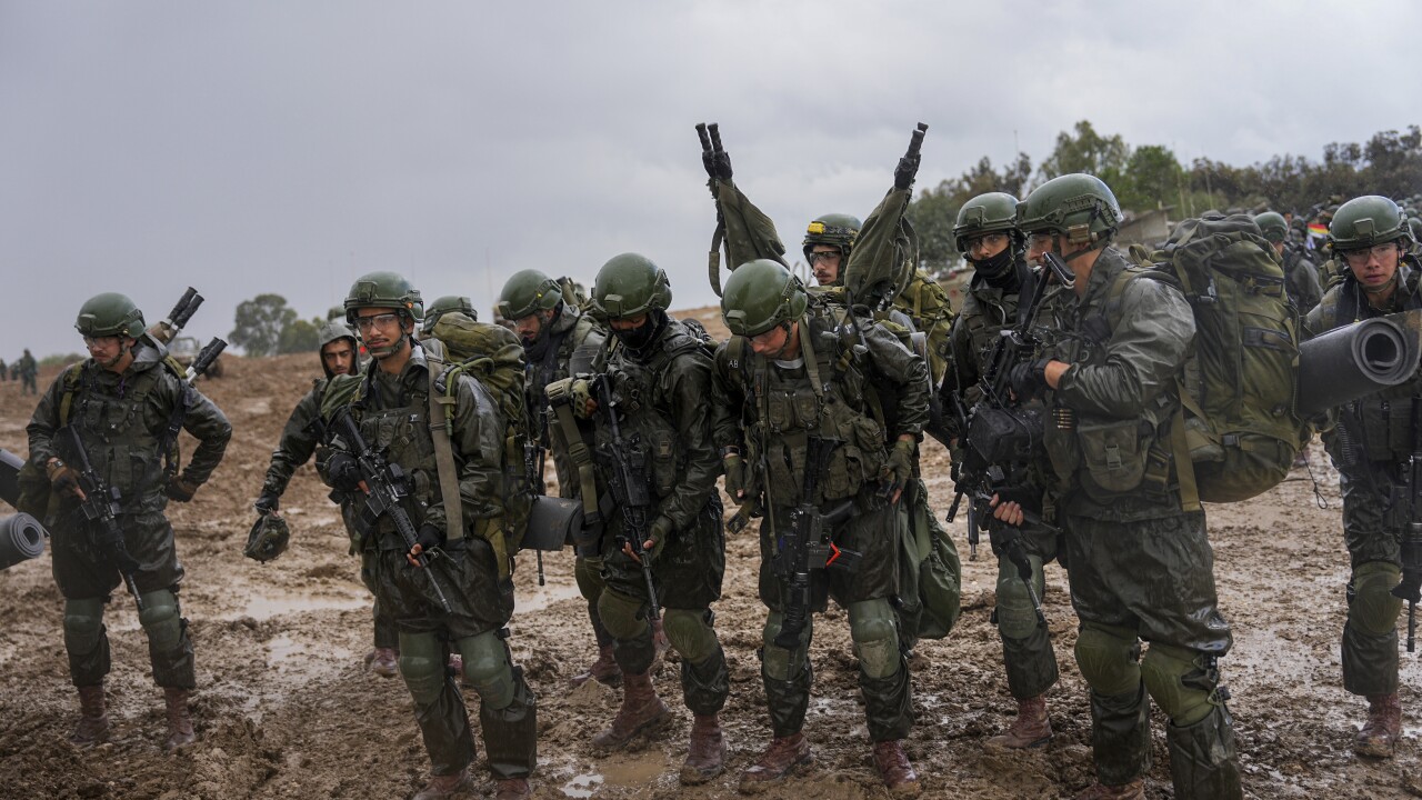 Bị phục kích bất ngờ, 9 binh sĩ Israel tử trận ở Gaza, Hamas đang cố trỗi dậy mạnh mẽ - Ảnh 1.