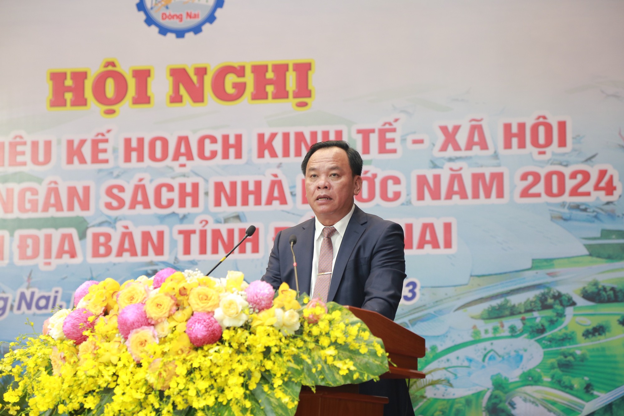 Đồng Nai phấn đấu đạt 31 chỉ tiêu, GRDP tăng 6,5-7,0% trong năm 2024 - Ảnh 3.