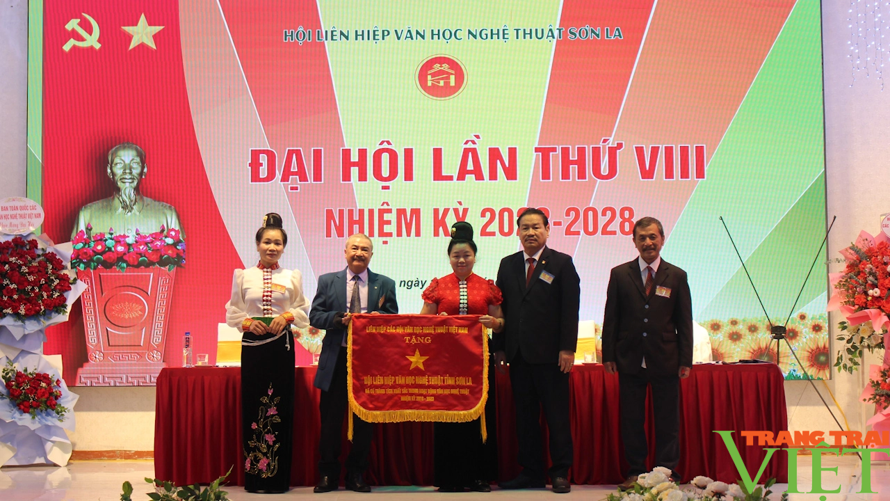 Đại hội đại biểu Hội Liên hiệp Văn học - Nghệ thuật tỉnh Sơn La lần thứ VIII - Ảnh 6.