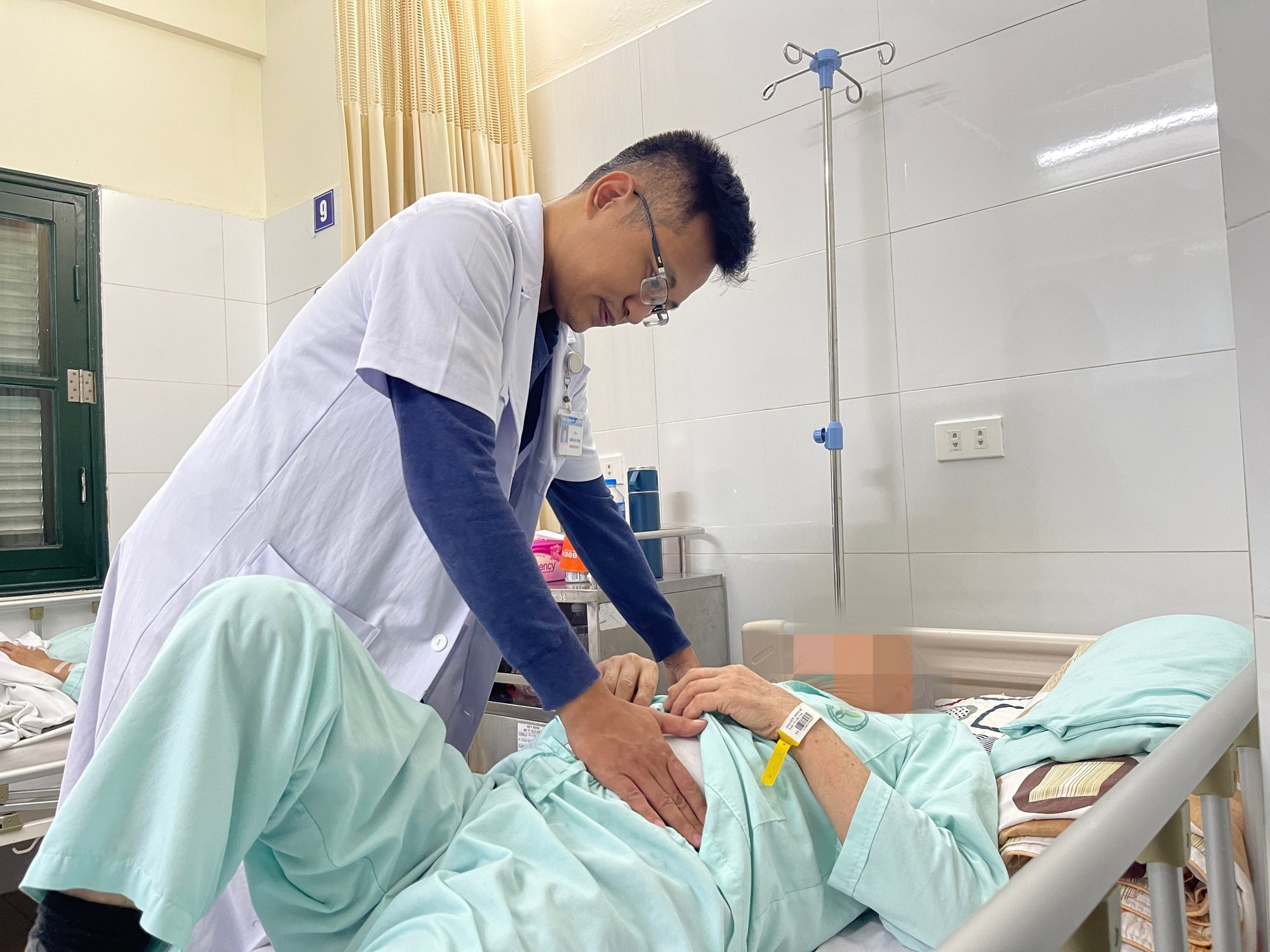 Chó cắn vào &quot;vùng kín&quot; khiến người đàn ông tổn thương nặng nề - Ảnh 1.