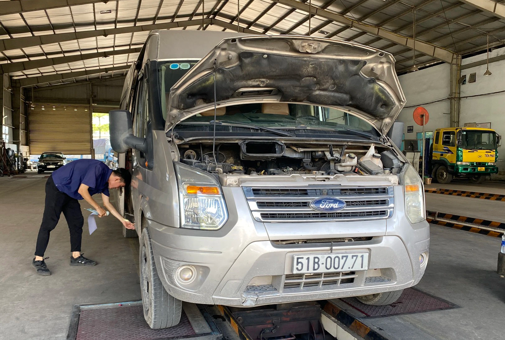 Cán bộ, công chức, viên chức giao thông phải luân chuyển công tác năm 2024 gồm những ai?- Ảnh 2.