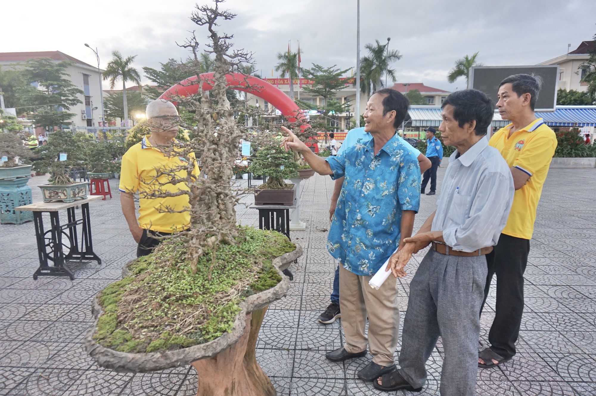 Đà Nẵng: Hàng chục gian hàng tham gia quảng bá sản phẩm OCOP, sinh vật cảnh quận Liên Chiểu năm 2023 - Ảnh 6.