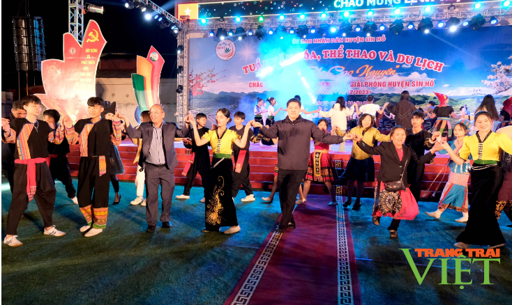 Nhiều hoạt động đặc sắc, hấp dẫn tại Tuần Văn hóa, Thể thao và Du lịch huyện Sìn Hồ - Ảnh 2. Nhiều hoạt động đặc sắc, hấp dẫn tại Tuần Văn hóa, Thể thao và Du lịch huyện Sìn Hồ - Ảnh 2.