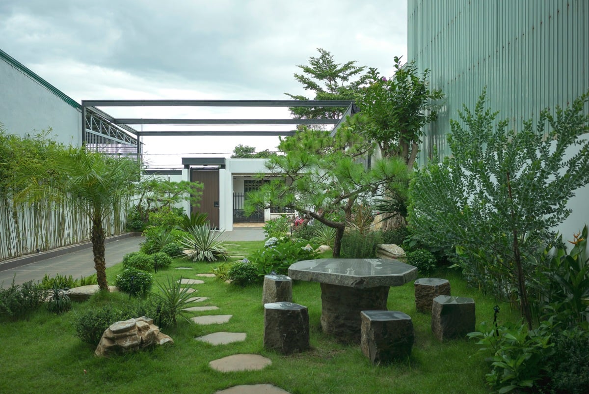 Nhà hướng Tây xây lùi nhường chỗ cho cảnh quan sân vườn - Ảnh 3.