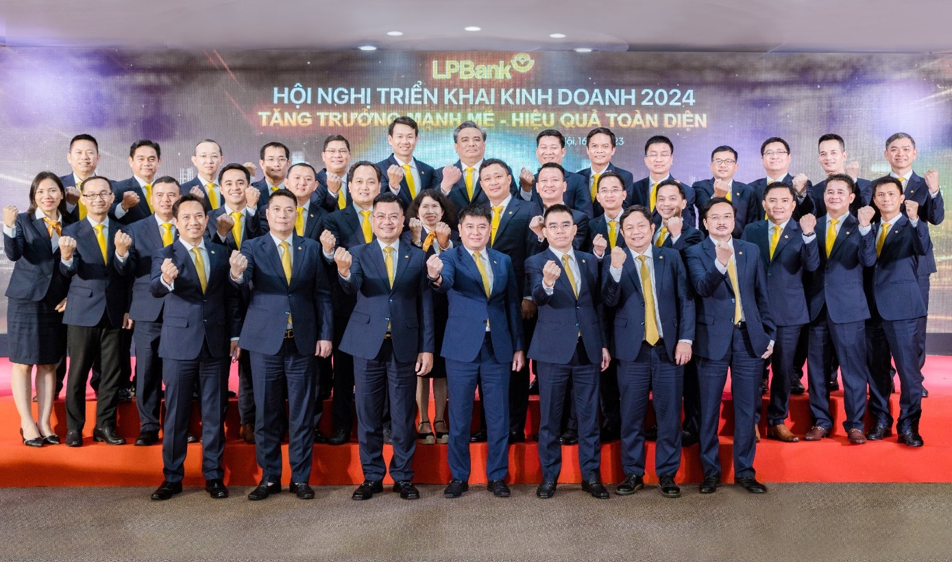 Hội nghị triển khai kinh doanh LPBank 2024: Tăng trưởng mạnh mẽ - Hiệu quả toàn diện- Ảnh 1.