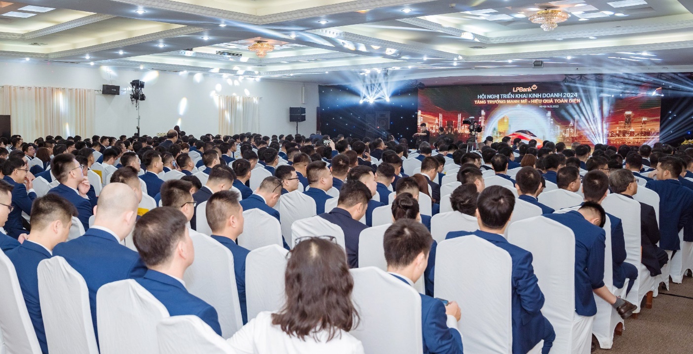 Hội nghị triển khai kinh doanh LPBank 2024: Tăng trưởng mạnh mẽ - Hiệu quả toàn diện- Ảnh 3.