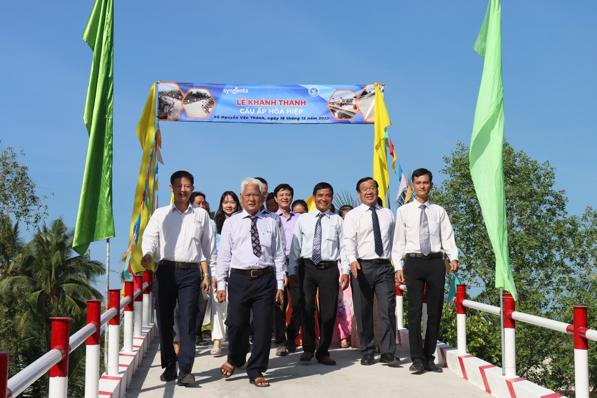 Xây thêm 5 cây cầu trị giá 1 tỷ đồng góp vào hành trình 30 năm chia sẻ yêu thương của Syngenta - Ảnh 3.