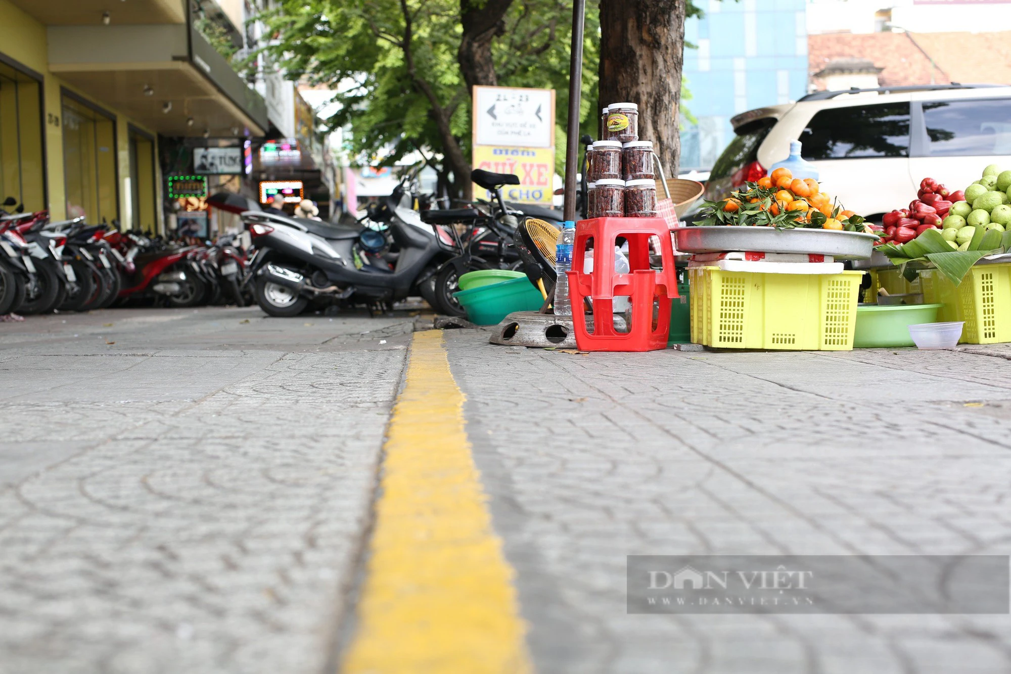 Phân chia vạch kẻ đường để cho thuê kinh doanh ở TP.HCM: Người dân sắp thoát cảnh tháo chạy khi thấy trật tự đô thị - Ảnh 2.