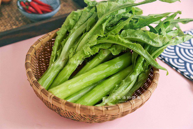 Thêm một loại rau mùa đông giàu canxi, axit folic, vitamin, ăn thường xuyên sẽ đẩy lùi bệnh xương khớp- Ảnh 3. Thêm một loại rau mùa đông giàu canxi, axit folic, vitamin, ăn thường xuyên sẽ đẩy lùi bệnh xương khớp- Ảnh 3.