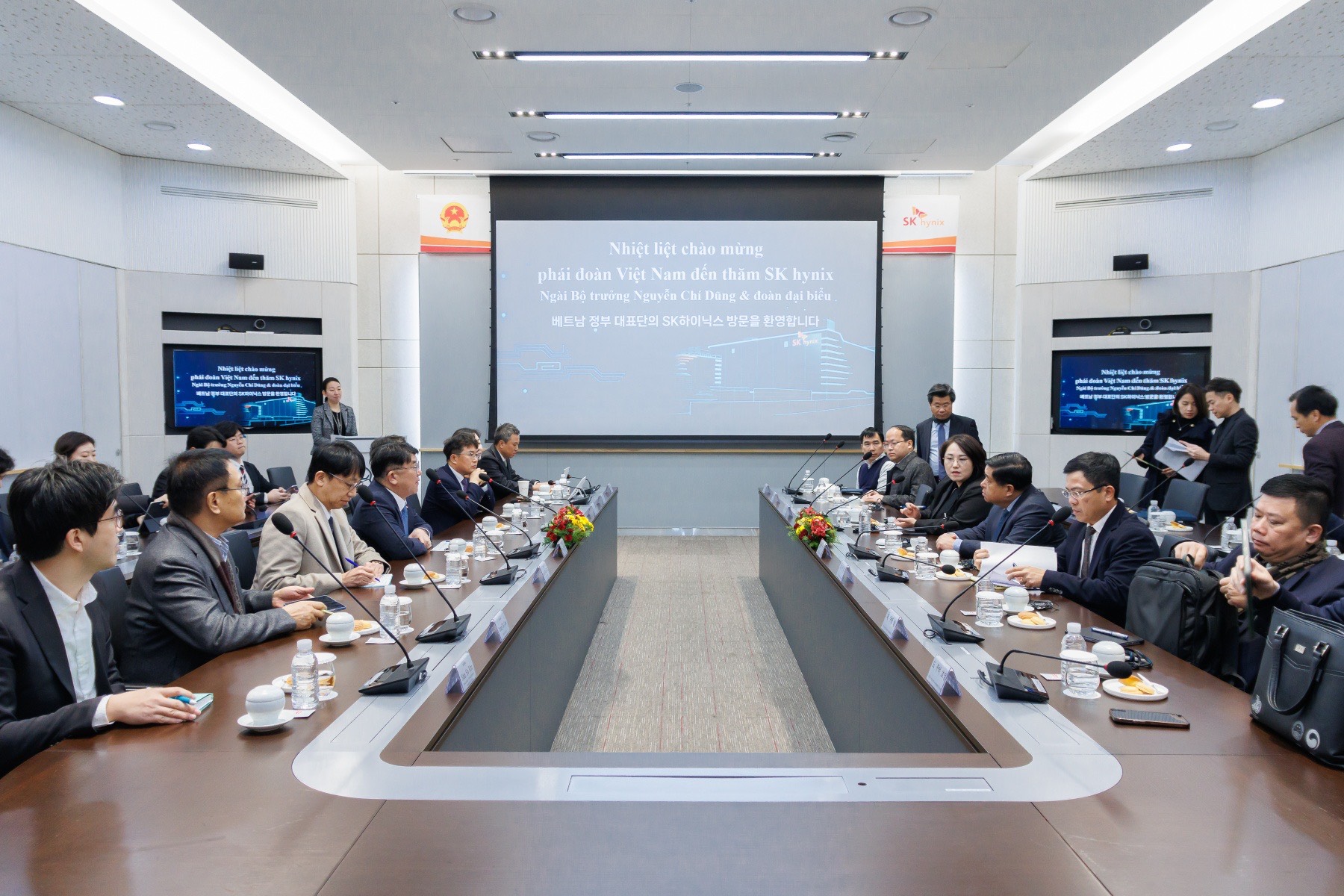 Nhiều doanh nghiệp Hàn ngỏ ý muốn mở phòng thử nghiệm vật liệu mới, chip ở Việt Nam- Ảnh 1.