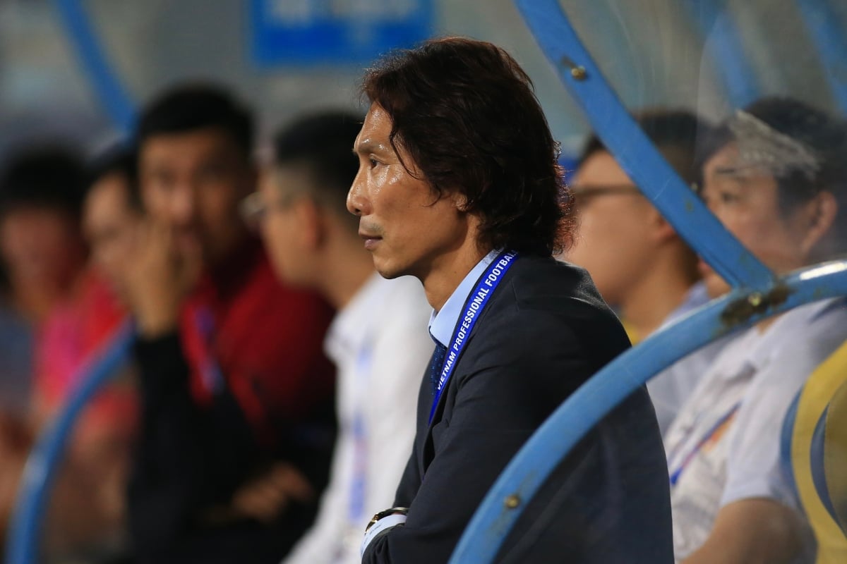 Tin sáng (25/12): Nhiều “đại gia” Thai-League sẵn sàng “giải cứu” HLV Gong Oh-kyun? - Ảnh 1.