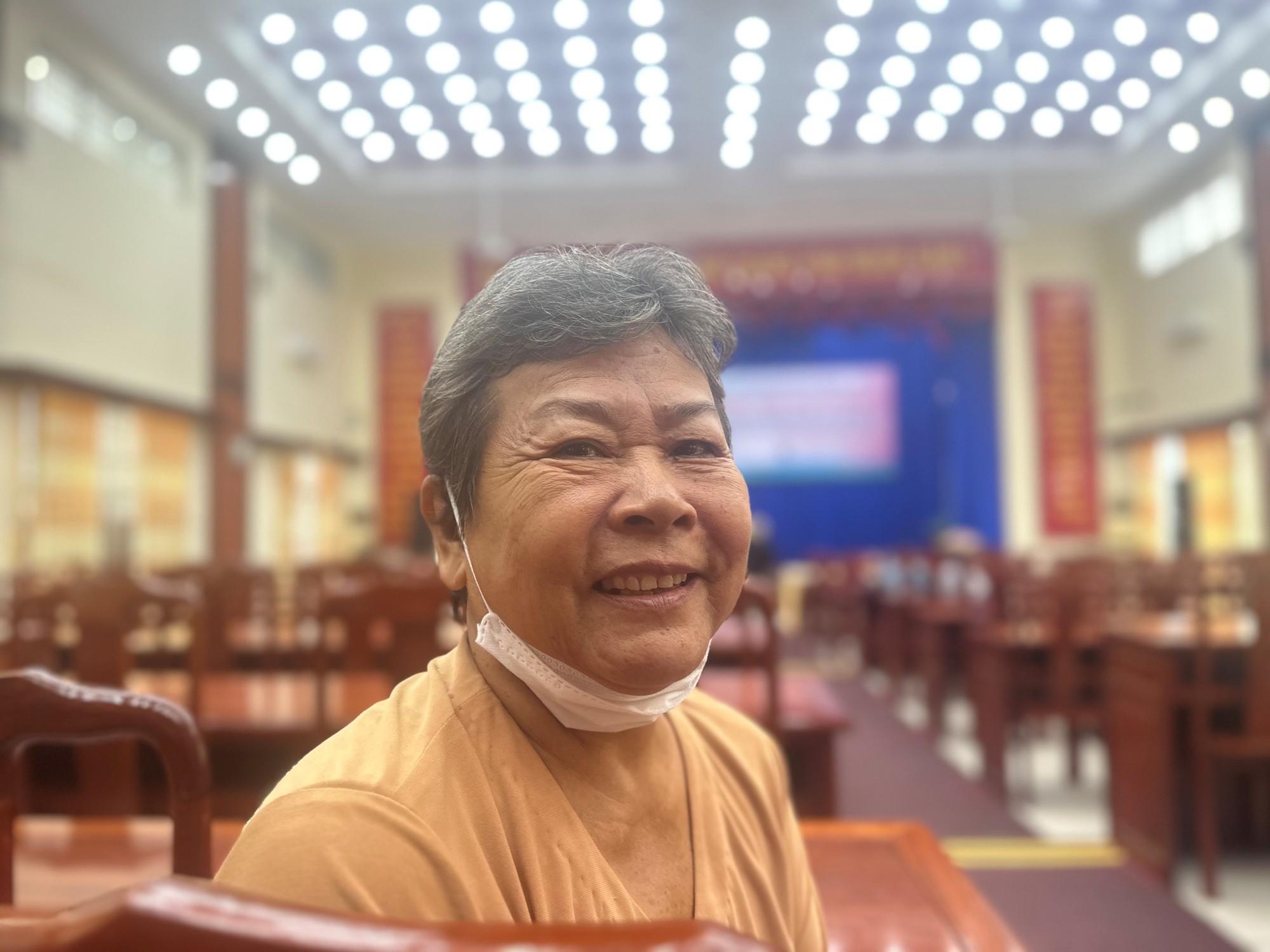 Hàng trăm học sinh đặc biệt khó khăn tại Bình Dương được hỗ trợ, nâng bước tới trường dịp cuối năm - Ảnh 1.