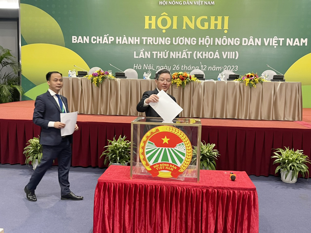 Sáng nay 27/12: Ra mắt BCH Trung ương Hội NDVN khoá VIII - Ảnh 1.