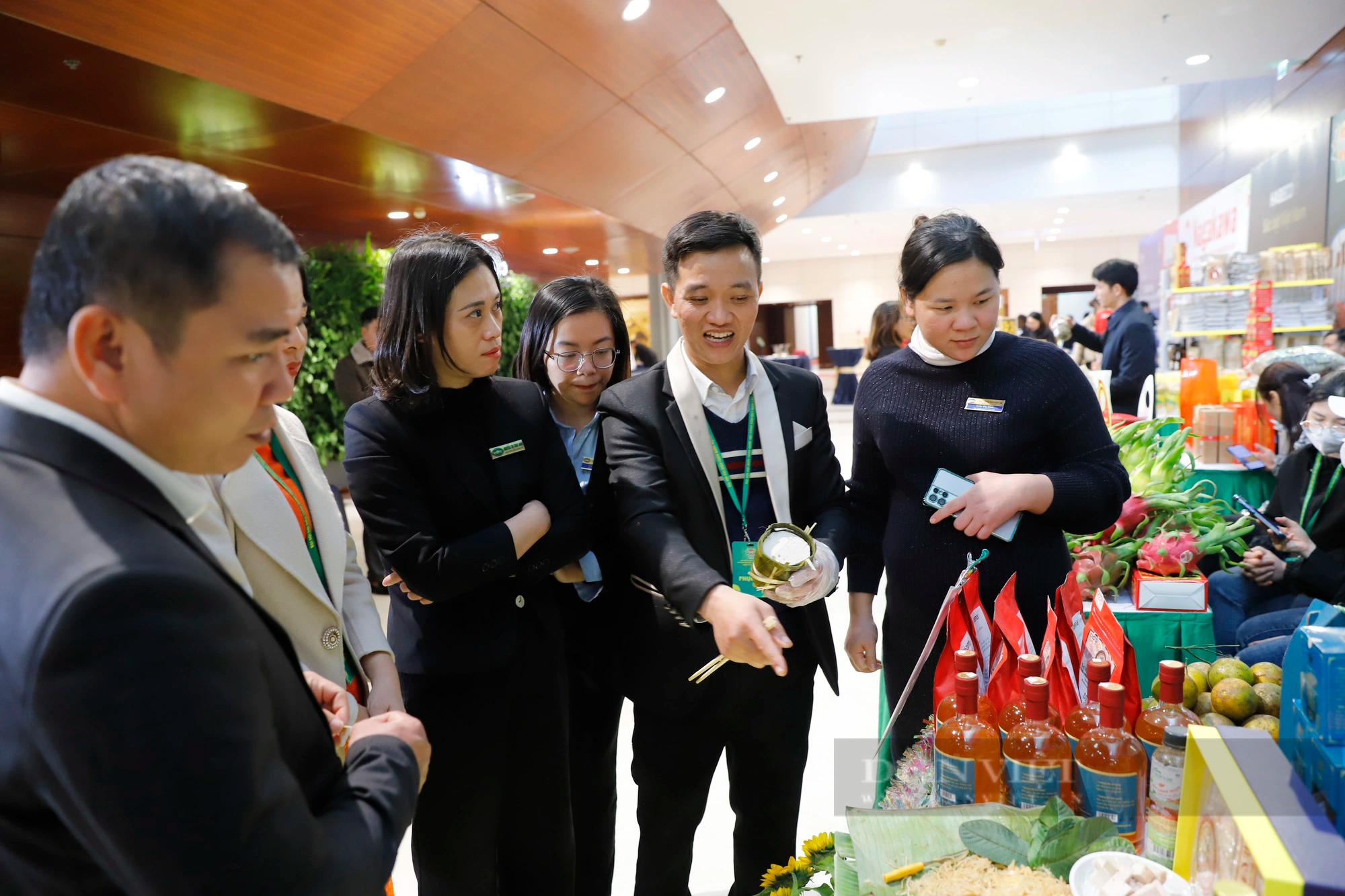 Đặc sản vùng miền quy tụ tại Đại hội VIII Hội Nông dân Việt Nam - Ảnh 2.