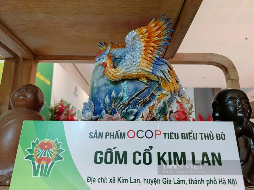 Khách bất ngờ, tò mò với chuông gốm độc bản Điêu Nguyên tại Hà Nội - Ảnh 9.