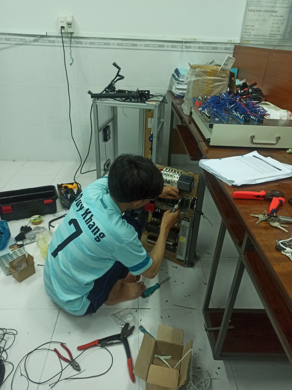 Nam sinh trường Bách khoa: &quot;Quyết tâm học giỏi vì đây là con đường duy nhất&quot; - Ảnh 2.