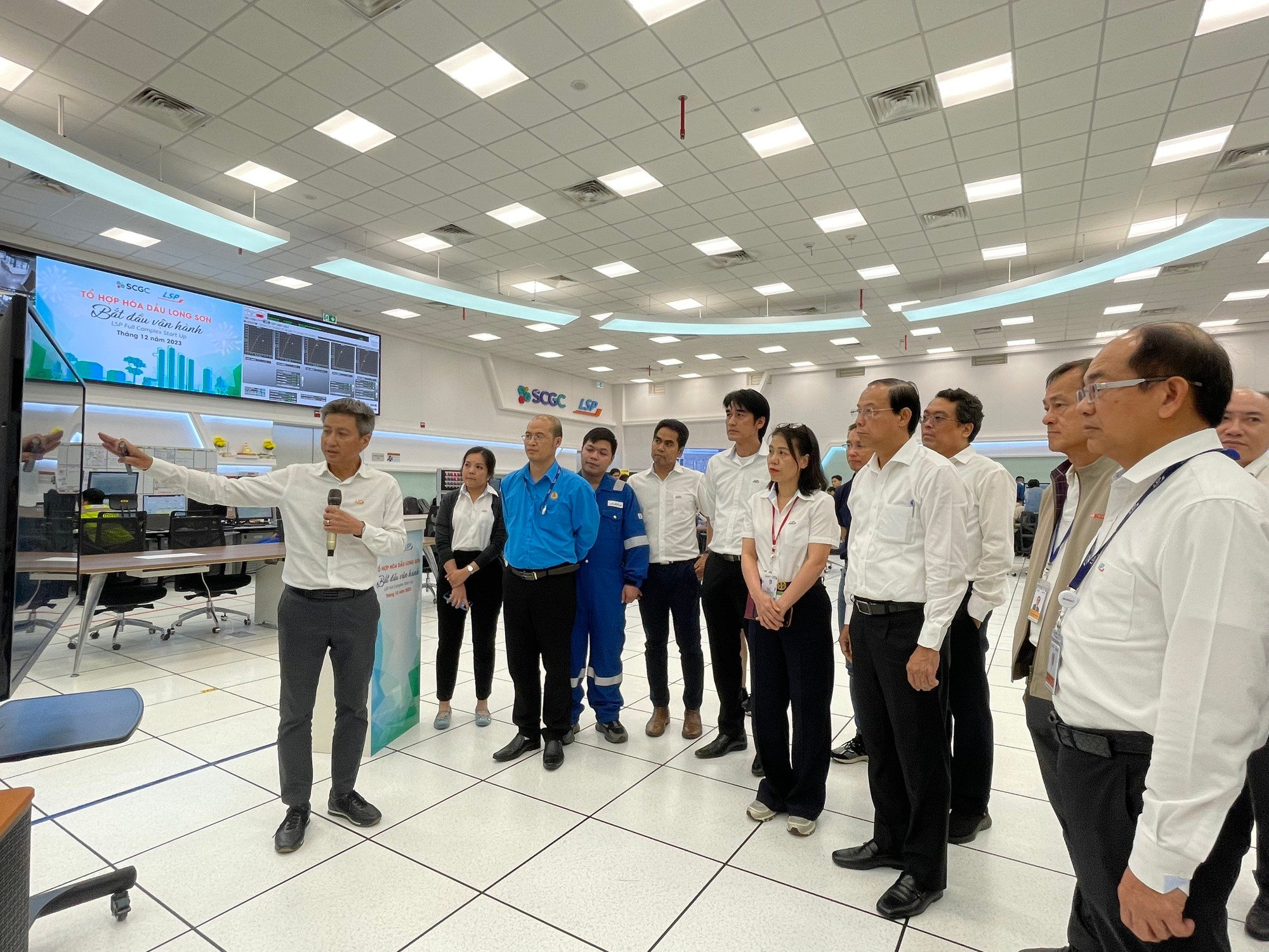2 tuần nữa, tổ hợp hóa dầu 5,1 tỷ USD ở Bà Rịa-Vũng Tàu sẽ vận hành thương mại - Ảnh 2.
