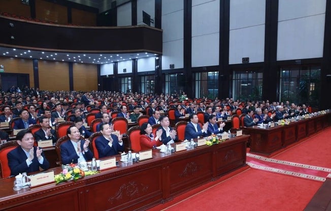 Triển khai 3 nhiệm vụ, giải pháp đột phá chiến lược về xây dựng Đảng - Ảnh 2.