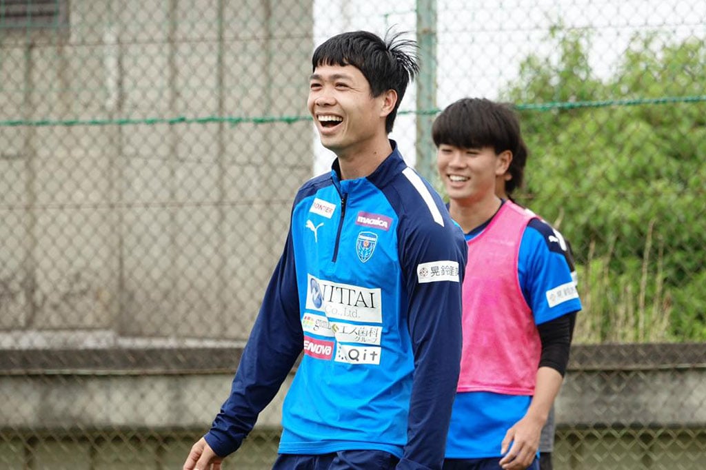 HLV Yokohama FC tiếp tục nói không, Công Phượng về lại LPBank HAGL? - Ảnh 1.