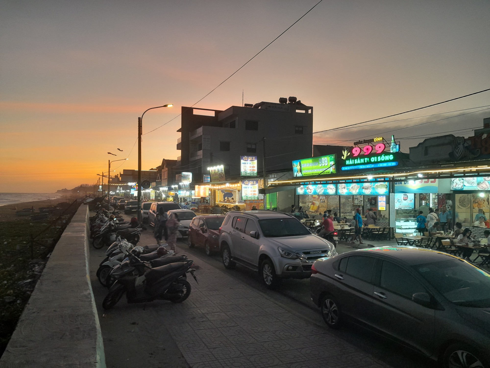 Đi Vũng Tàu không cần ra Bãi Trước, Bãi Sau vẫn có chỗ ăn chơi “đã thèm” - Ảnh 3.