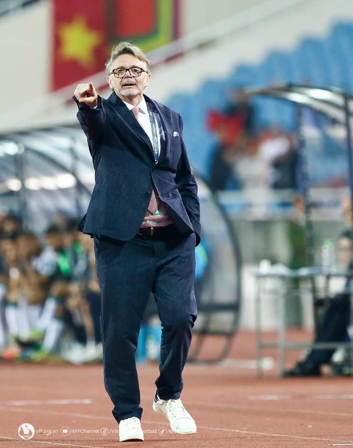 Tương lai HLV Troussier phụ thuộc vào "3 ván bài" với Indonesia?- Ảnh 1.
