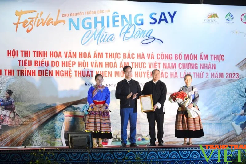 Tinh hoa văn hoá ẩm thực và tiếng khèn Mông trên cao nguyên trắng Bắc Hà - Ảnh 3. Tinh hoa văn hoá ẩm thực và tiếng khèn Mông trên cao nguyên trắng Bắc Hà - Ảnh 3.