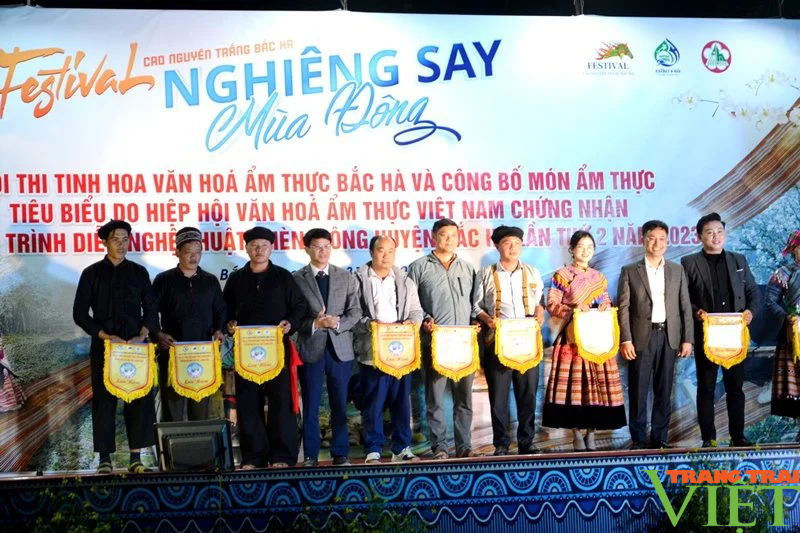 Tinh hoa văn hoá ẩm thực và tiếng khèn Mông trên cao nguyên trắng Bắc Hà - Ảnh 7. Tinh hoa văn hoá ẩm thực và tiếng khèn Mông trên cao nguyên trắng Bắc Hà - Ảnh 7.