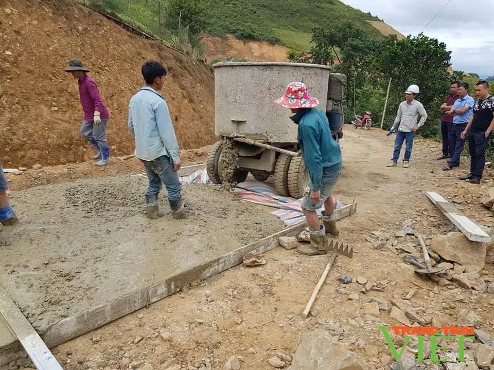 Lão nông Lò Ngọc Ánh là ai mà được cả xã Mường Luân yêu quý? - Ảnh 3.